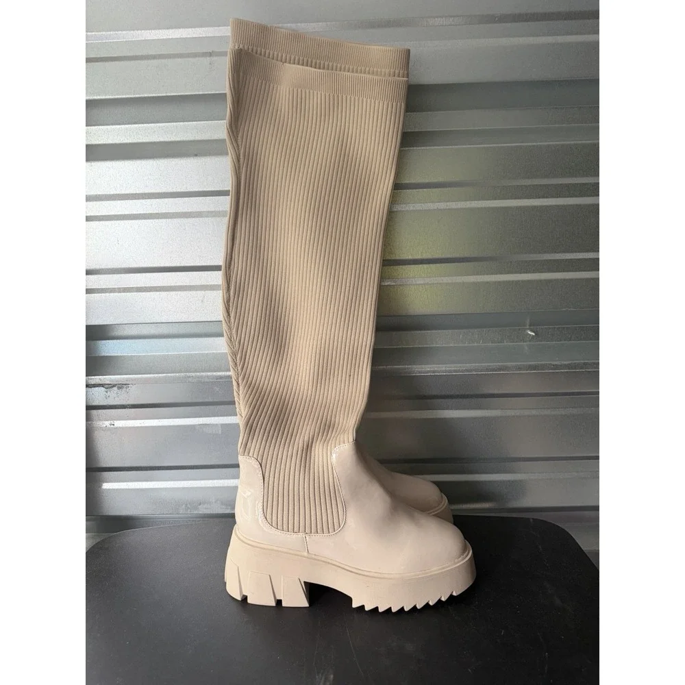 Fashion To Figure Knee High Oatmilk Sock Boots Chunky Sz 9W Platform‎ B-1